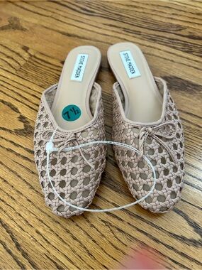 Steve Madden Braided Slip-On Mule in Blush